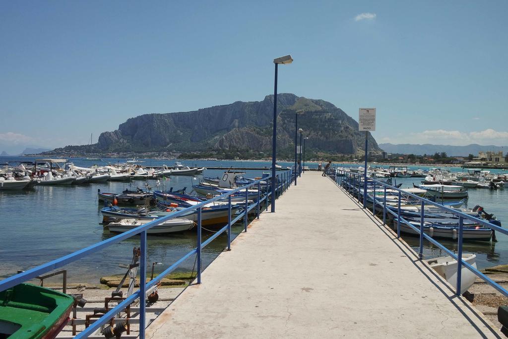Nonna Anna Rooms Palermo Bagian luar foto