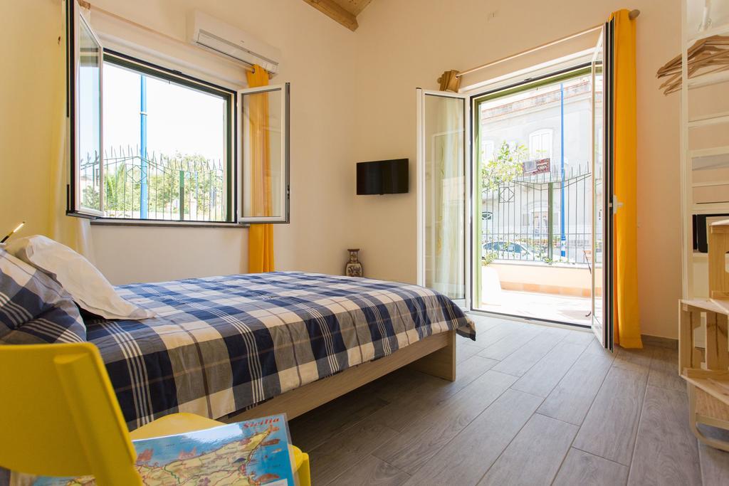 Nonna Anna Rooms Palermo Bagian luar foto