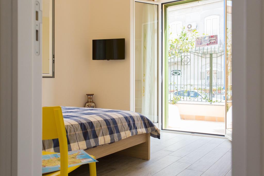 Nonna Anna Rooms Palermo Bagian luar foto
